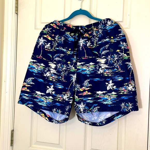 NWT Men’s Navy Blue Tropical Pattern Swim Trunks Size XXL - Picture 1 of 5